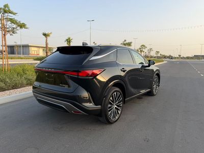 2025 Lexus RX350h PLATINUM, schwarz, 9.079 km, Import VAE — Foto 4 z 16