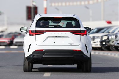 2026 Lexus NX350 PREMIER, weiß, 0 km, Import VAE — Foto 3 z 24