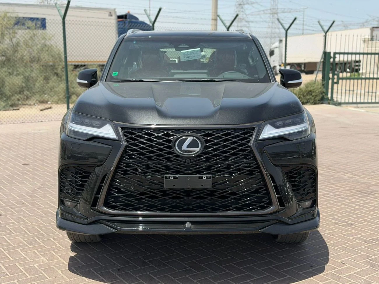 2026 Lexus LX600 F SPORT, schwarz, 0 km, Import VAE — Foto 1