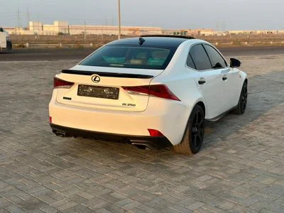 2014 Lexus IS250 PREMIER, weiß, 110.000 km, Import VAE — Foto 4 z 13