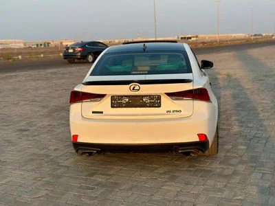 2014 Lexus IS250 PREMIER, weiß, 110.000 km, Import VAE — Foto 6 z 13