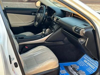 2014 Lexus IS250 PREMIER, weiß, 110.000 km, Import VAE — Foto 7 z 13