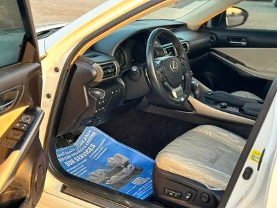 2014 Lexus IS250 PREMIER, weiß, 110.000 km, Import VAE — Foto 8 z 13