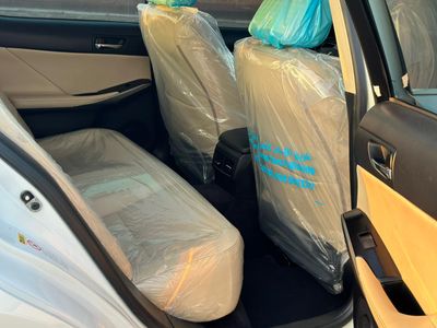 2014 Lexus IS250 PREMIER, weiß, 110.000 km, Import VAE — Foto 9 z 13
