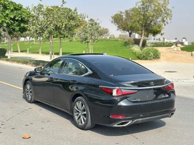2019 Lexus ES350 PREMIER, schwarz, 93.000 km, Import VAE — Foto 4 z 13