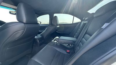 2014 Lexus IS250, weiß, 155.000 km, Import VAE — Foto 12 z 16