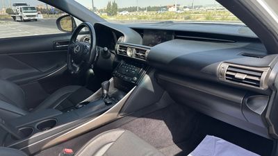 2014 Lexus IS250, weiß, 155.000 km, Import VAE — Foto 14 z 16