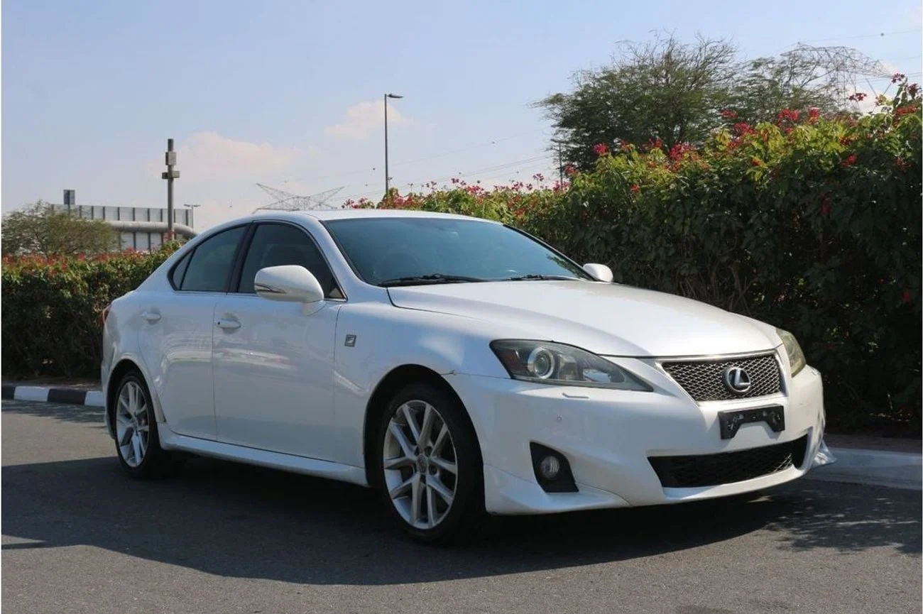 2012 Lexus IS300 PLATINUM, weiß, 300.000 km, Import VAE — Foto 1