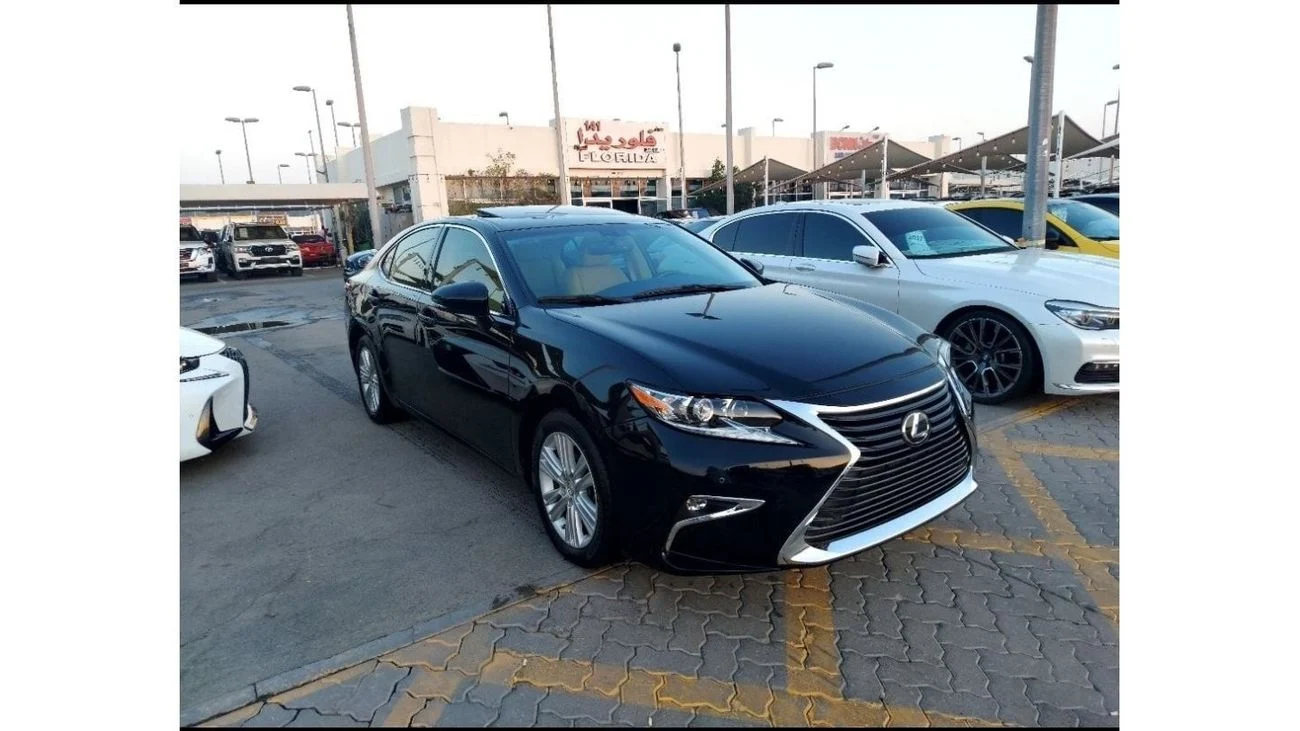 2015 Lexus ES350 PLATINUM, schwarz, 83.000 km, Import VAE — Foto 1 z 10 2015 Lexus ES350 PLATINUM, schwarz, 83.000 km, Import VAE — Foto 1 z 10