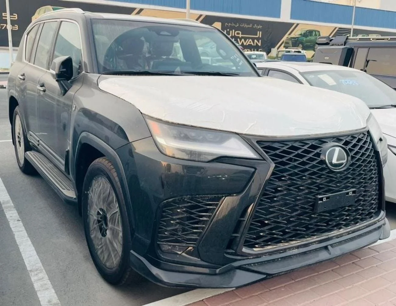 2026 Lexus LX600 SIGNATURE, schwarz, 0 km, Import VAE — Foto 1