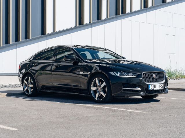 2019 Jaguar XE, Estland — Foto 1