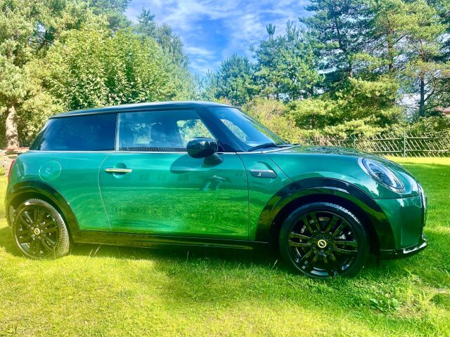 2021 MINI Cooper S, Estland — Foto 1