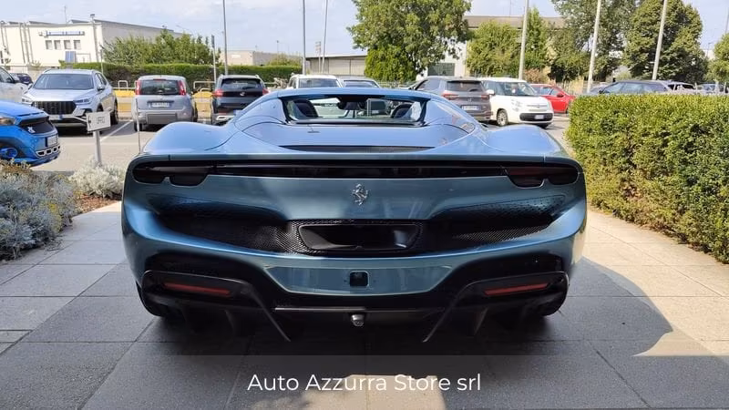 2030 Ferrari, Italien — Foto 5 z 40