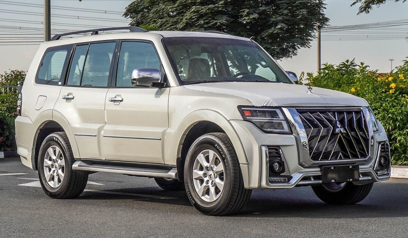 2022 Mitsubishi Pajero GLS HIGHLINE, weiß, 0 km, Import VAE — Foto 1