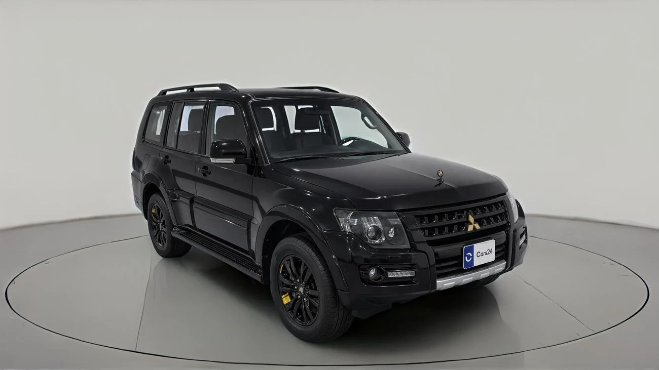 2020 Mitsubishi Pajero, schwarz, 90.219 km, Import VAE — Foto 1