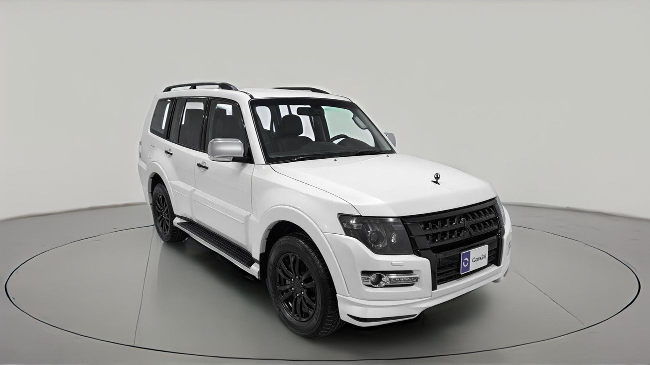 2020 Mitsubishi Pajero, weiß, 96.650 km, Import VAE — Foto 1