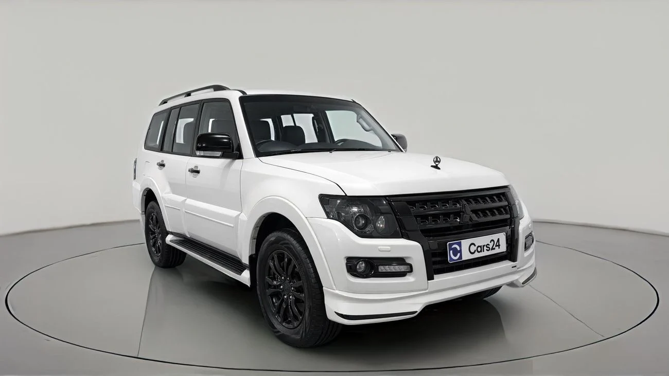 2020 Mitsubishi Pajero, weiß, 85.166 km, Import VAE — Foto 1