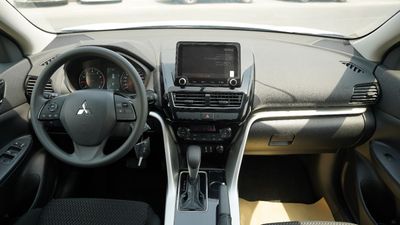 2026 Mitsubishi Eclipse Cross GLX HIGH LINE, grau, 0 km, Import VAE — Foto 14 z 17