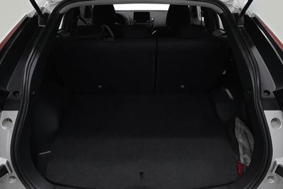 2025 Mitsubishi Eclipse Cross GLX HIGH LINE, silber, 39.789 km, Import VAE — Foto 15 z 16