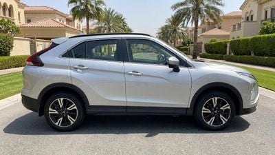 2025 Mitsubishi Eclipse Cross GLX HIGH LINE, silber, 39.789 km, Import VAE — Foto 3 z 16