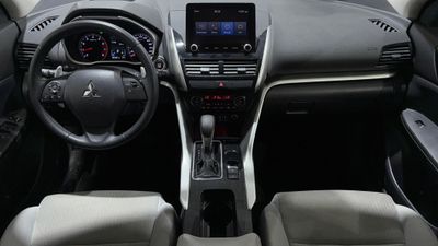 2022 Mitsubishi Eclipse Cross GLS MIDLINE, grau, 85.497 km, Import VAE — Foto 7 z 16
