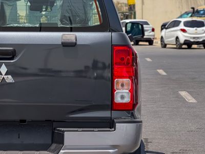 2027 Mitsubishi L200, grau, 0 km, Import VAE — Foto 8 z 30