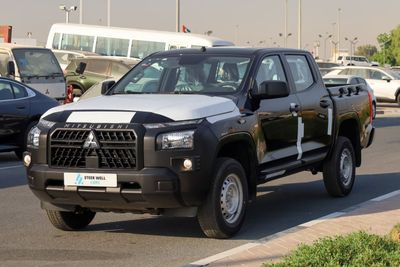 2027 Mitsubishi L200, schwarz, 0 km, Import VAE — Foto 3 z 27
