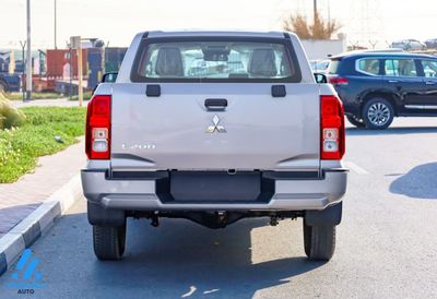 2027 Mitsubishi L200 GL, silber, 0 km, Import VAE — Foto 7 z 23