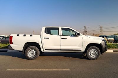 2027 Mitsubishi L200 GL, weiß, 0 km, Import VAE — Foto 7 z 30