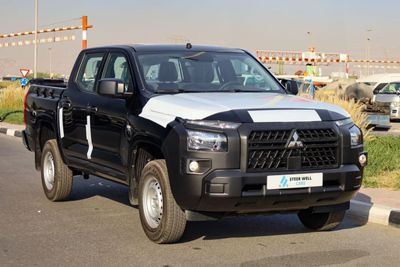 2027 Mitsubishi L200, schwarz, 0 km, Import VAE — Foto 3 z 27