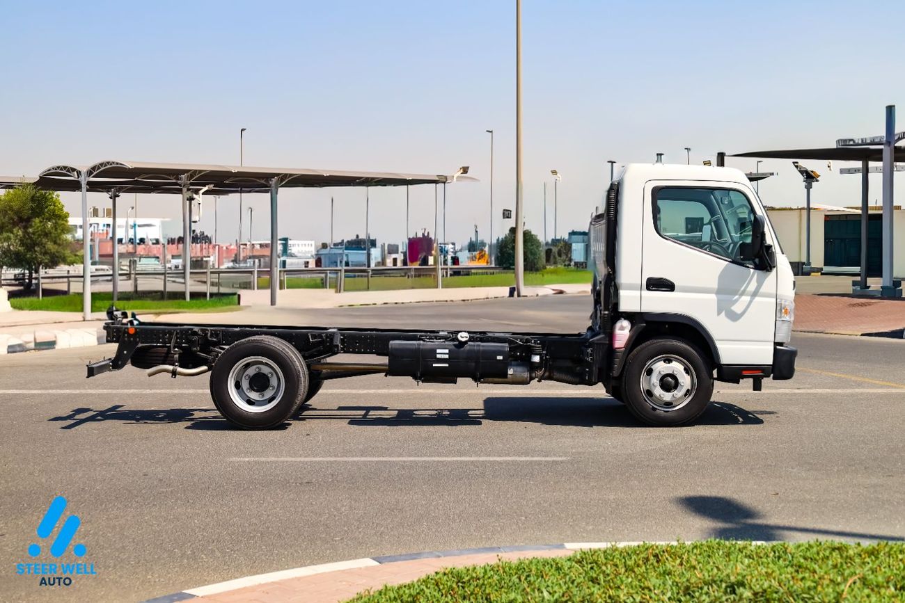 2026 Mitsubishi Canter STANDARD, weiß, 0 km, Import VAE — Foto 1