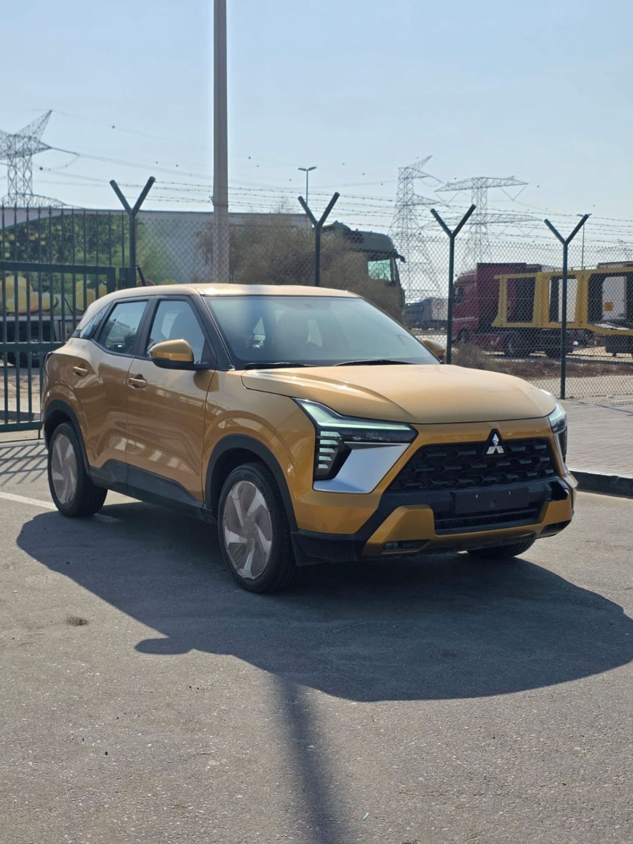 2025 Mitsubishi Xforce H LINE, orange, 0 km, Import VAE — Foto 1