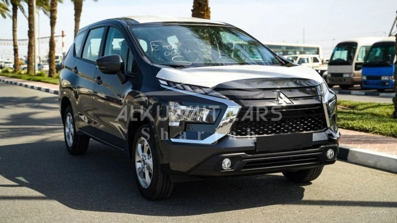 2023 Mitsubishi Xpander MEDIUM LINE, grau, 0 km, Import VAE — Foto 1