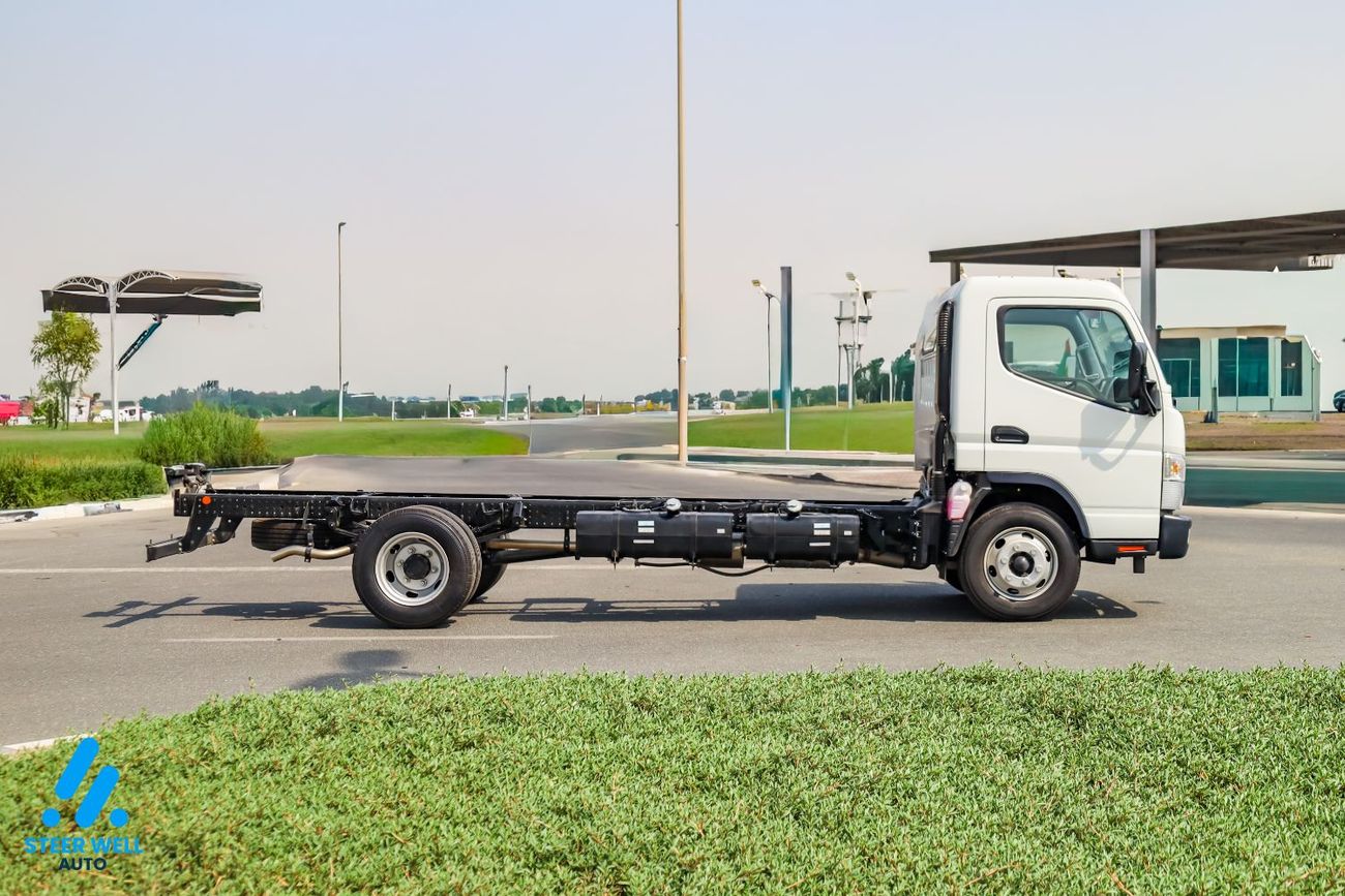 2026 Mitsubishi Canter STANDARD, weiß, 0 km, Import VAE — Foto 1