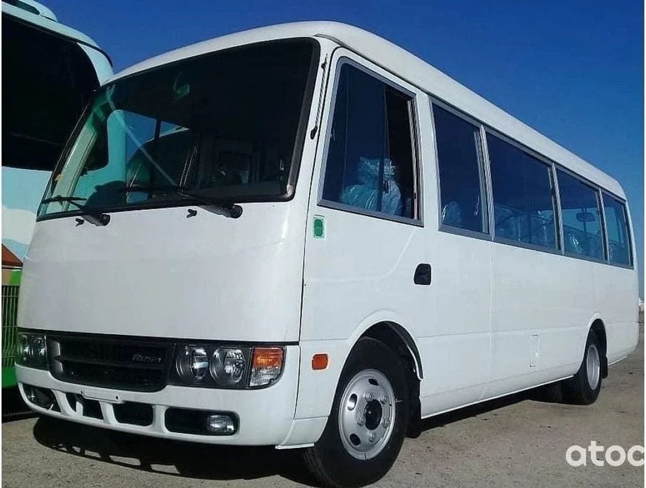 2024 Mitsubishi Rosa, weiß, 0 km, Import VAE — Foto 1