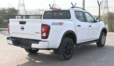2025 Nissan Navara, weiß, 0 km, Import VAE — Foto 3 z 20