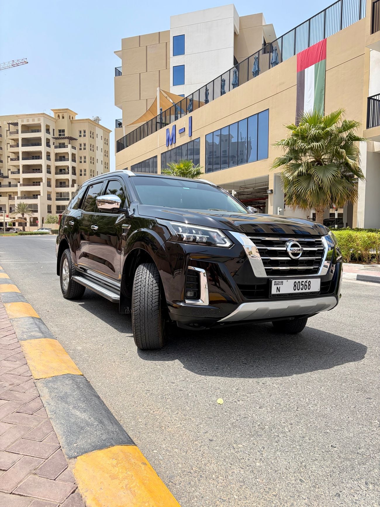 2024 Nissan X Terra TITANIUM, schwarz, 18.500 km, Import VAE — Foto 1