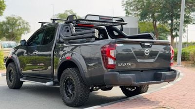 2018 Nissan Navara SE CSF, grau, 42.000 km, Import VAE — Foto 7 z 16