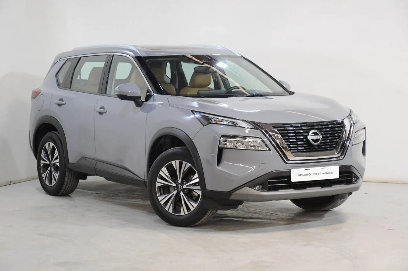 2025 Nissan X Trail SV, grau, 27.980 km, Import VAE — Foto 1