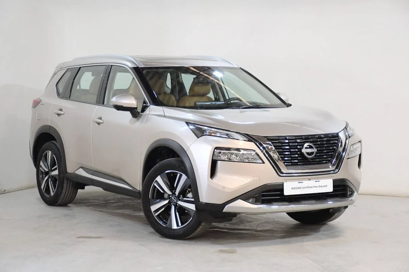 2025 Nissan X Trail SL, gold, 7.222 km, Import VAE — Foto 1