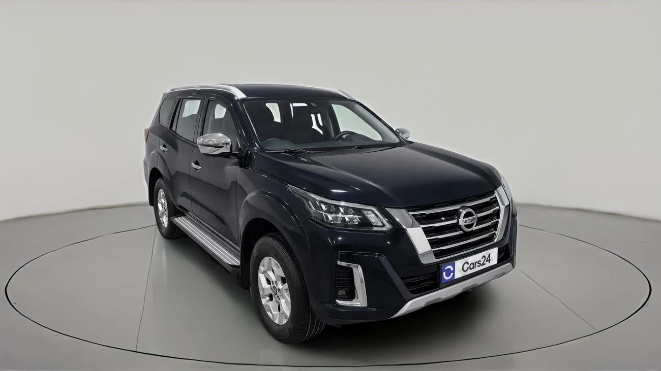 2022 Nissan X Terra TITANIUM, schwarz, 66.795 km, Import VAE — Foto 1