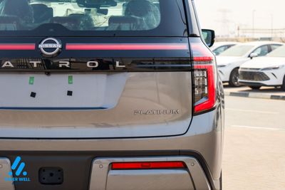 2026 Nissan Patrol LE PLATINUM CITY, grau, 0 km, Import VAE — Foto 9 z 30