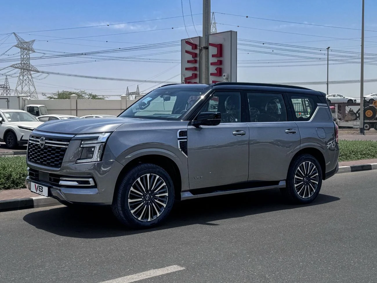 2026 Nissan Patrol LE PLATINUM CITY, grau, 0 km, Import VAE — Foto 1