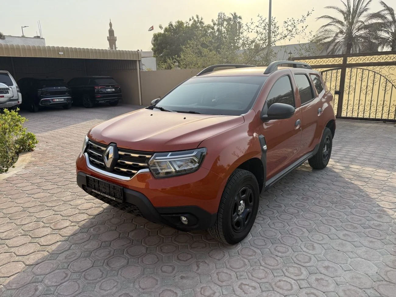 2024 Renault Duster PE, orange, 7.483 km, Import VAE — Foto 1