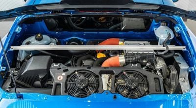 2024 Renault Alpine, blau, 25 km, Import VAE — Foto 8 z 18