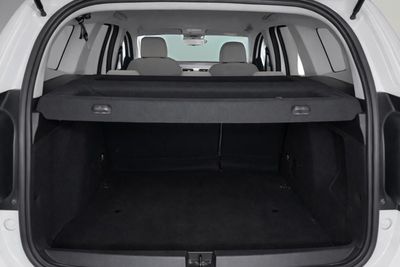 2022 Renault Duster PE, weiß, 85.052 km, Import VAE — Foto 14 z 16