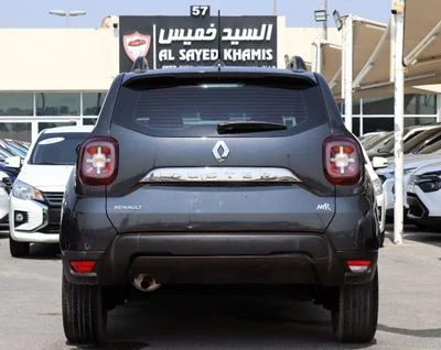 2025 Renault Duster LE, grau, 33.000 km, Import VAE — Foto 4 z 14