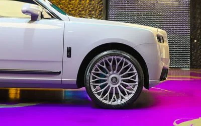 2019 Rolls-Royce Cullinan, Other color, 28.963 km, Import VAE — Foto 9 z 16