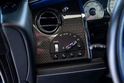 2017 Rolls-Royce Wraith STANDARD, schwarz, 34.000 km, Import VAE — Foto 6 z 15