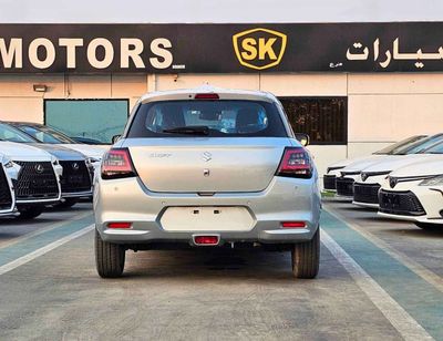 2026 Suzuki Swift GLX, silber, 0 km, Import VAE — Foto 4 z 16